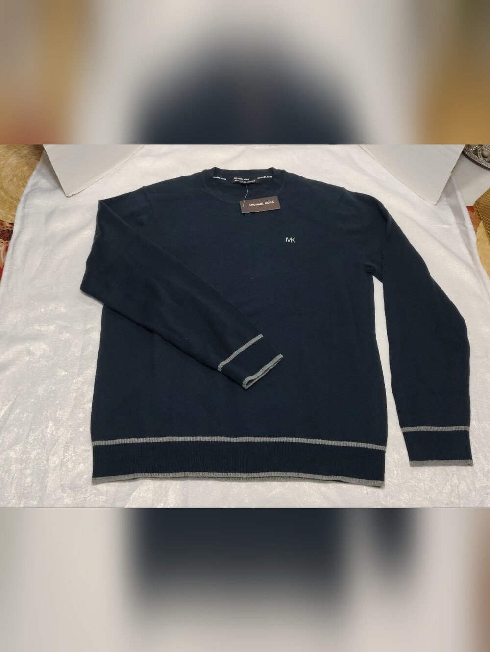 (NEW) Michael Kors Crewneck Sweater Men - LARGE
